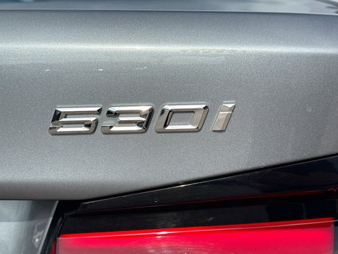 Used 2021 BMW 530i RWD image 11