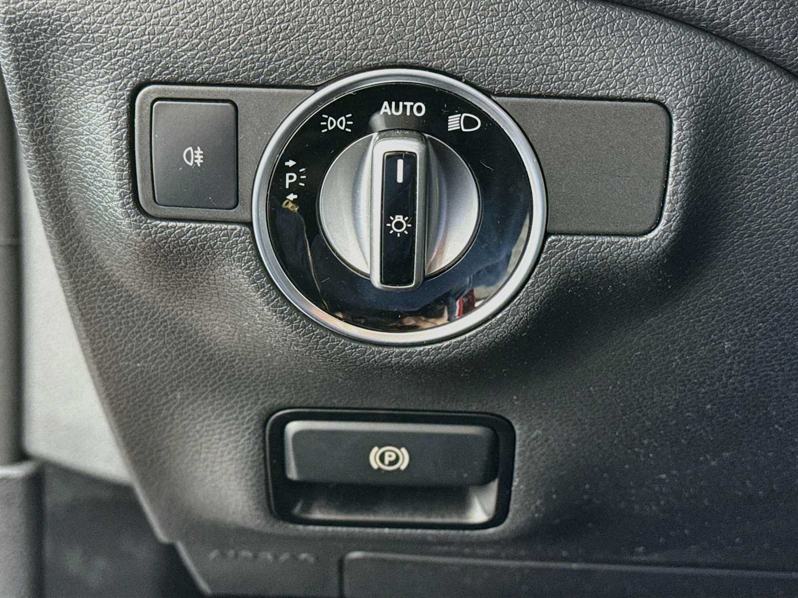 Used 2018 Mercedes-Benz CLA 250 4MATIC image 10
