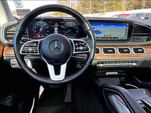 Used 2021 Mercedes-Benz GLS 450 4MATIC image 18