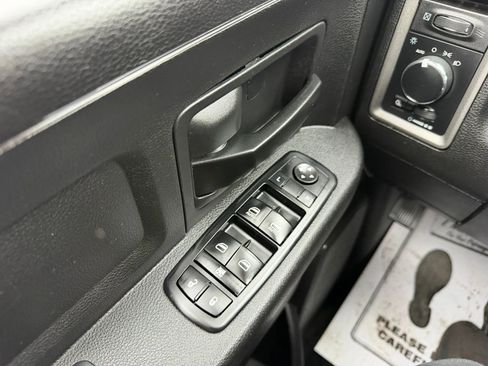 Used 2017 RAM 3500 Tradesman w/ Chrome Appearance Group image 19