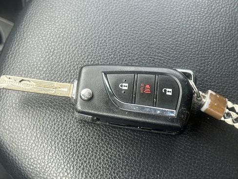 Used 2025 Toyota RAV4 LE FWD image 29
