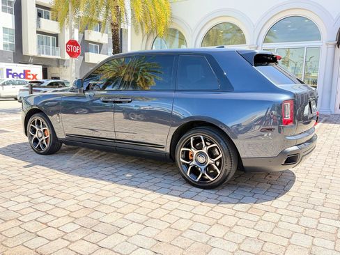 Used 2023 Rolls-Royce Cullinan Black Badge w/ Dark Exterior Package AWD/4WD image 15