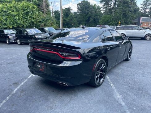 Used 2017 Dodge Charger R/T w/ Navigation & Travel Group RWD image 6