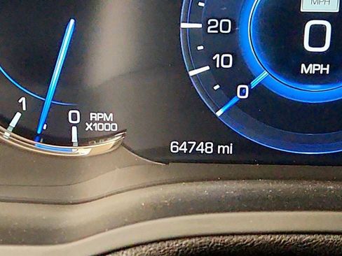 Used 2019 Cadillac Escalade Premium Luxury image 16