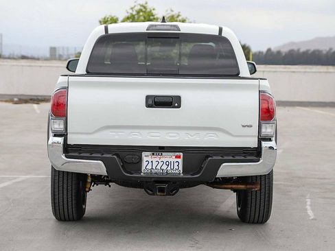 Certified 2023 Toyota Tacoma TRD Off-Road AWD/4WD image 7
