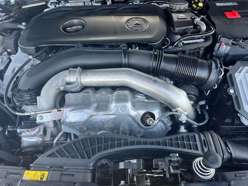 Used 2025 Mercedes-Benz GLB 250 4MATIC image 33