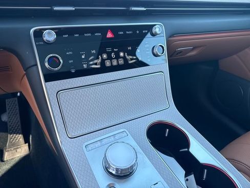 Used 2025 Genesis GV80 3.5T Advanced image 17