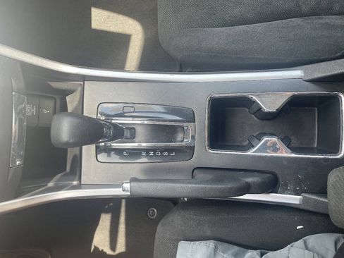 Used 2013 Honda Accord LX image 18