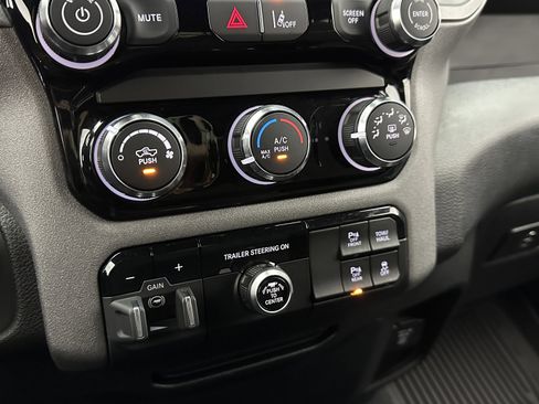 Used 2025 RAM 1500 Tradesman AWD/4WD image 16
