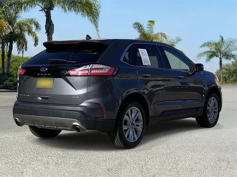 Used 2023 Ford Edge Titanium image 4