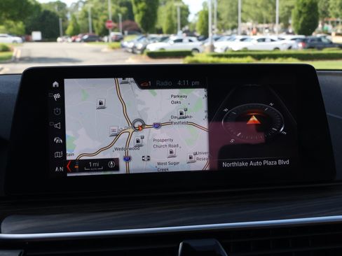 Used 2018 BMW 530i xDrive AWD/4WD image 25