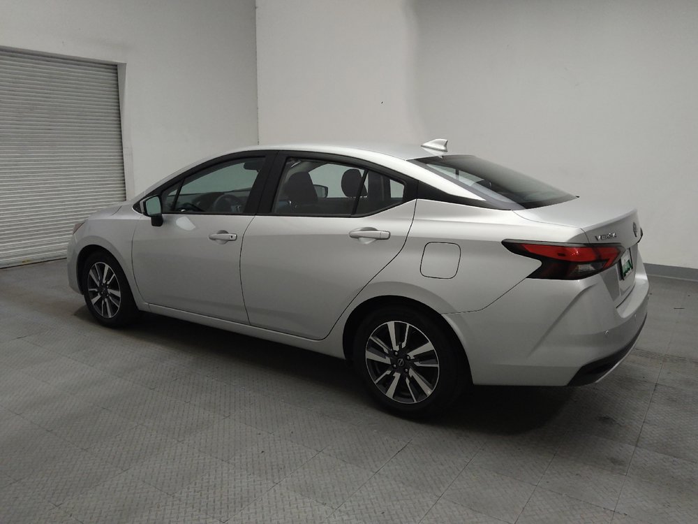 Used 2025 Nissan Versa SV FWD image 3