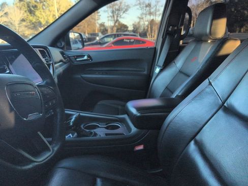 Used 2023 Dodge Durango GT image 2