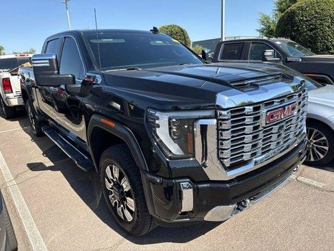 Used 2024 GMC Sierra 2500 Denali w/ Denali Reserve Package AWD/4WD image 1