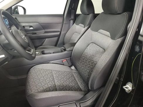 New 2026 Nissan Kicks SV FWD image 27