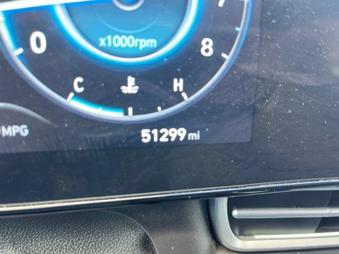 Used 2024 Hyundai Elantra SEL FWD image 16