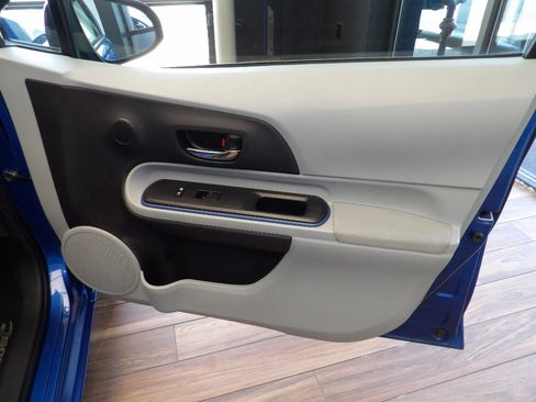 Used 2012 Toyota Prius C Three w/ Preferred Accessory Pkg #1 FWD image 12
