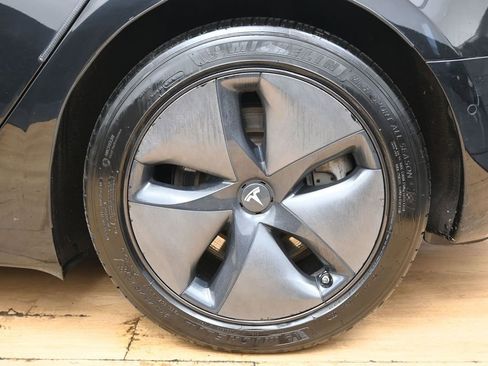 Used 2018 Tesla Model 3 Long Range image 12