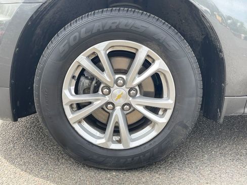 Used 2017 Chevrolet Equinox LT image 9