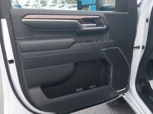 Certified 2024 Chevrolet Silverado 2500 LT image 12