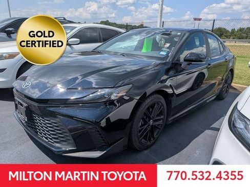 Used 2025 Toyota Camry SE FWD image 5