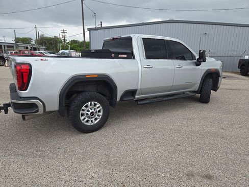 Used 2023 GMC Sierra 2500 SLE w/ SLE Convenience Package image 9