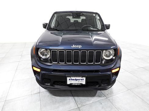 Used 2023 Jeep Renegade Latitude AWD/4WD image 3