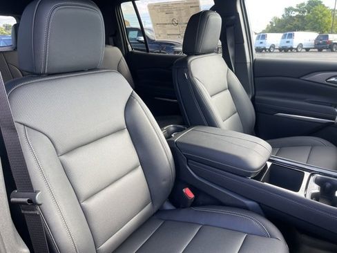 New 2026 Chevrolet Traverse LT w/ Driver Confidence Package image 13