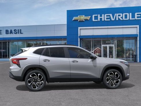 New 2026 Chevrolet Trax RS FWD image 5