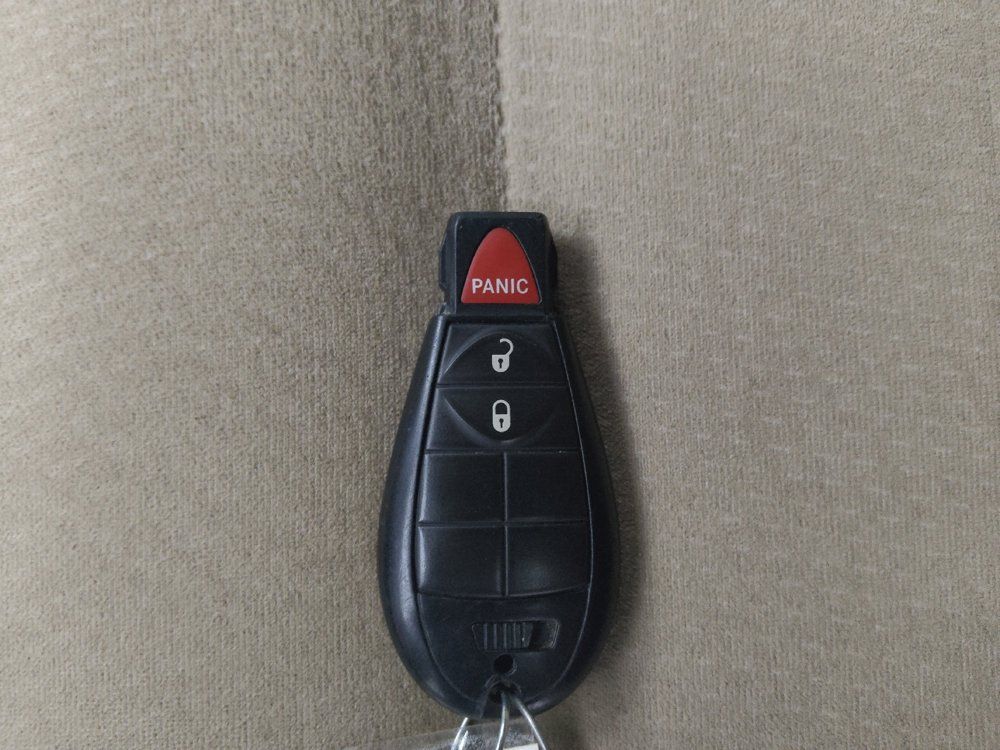Used 2015 Dodge Grand Caravan American Value Package FWD image 32