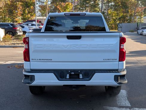 Used 2024 Chevrolet Silverado 1500 Custom image 4