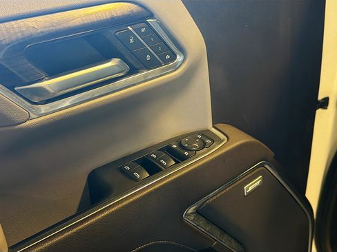 Used 2023 Chevrolet Silverado 1500 LTZ w/ Technology Package image 15