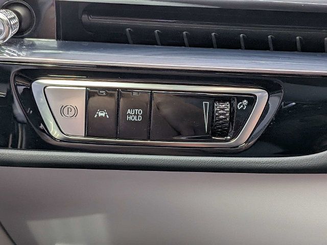 Certified 2024 Cadillac Lyriq Sport AWD/4WD image 31