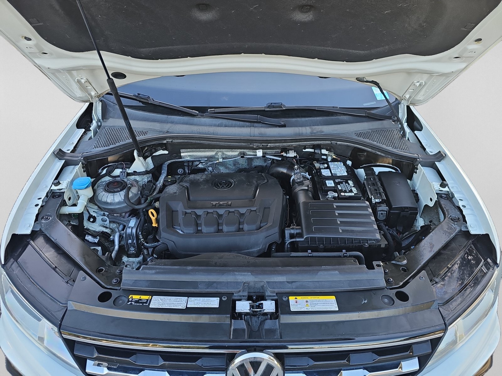 Used 2021 Volkswagen Tiguan SE R-Line AWD/4WD image 33