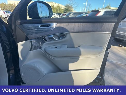 Certified 2025 Volvo XC90 B6 Ultra image 9