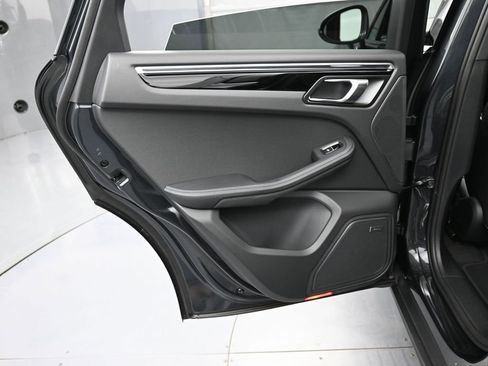New 2026 Porsche Macan S AWD/4WD image 23