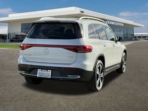 Used 2023 Mercedes-Benz EQB 300 4MATIC image 10