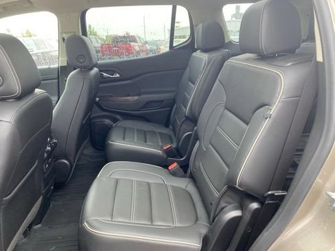 Used 2023 GMC Acadia Denali AWD/4WD image 32