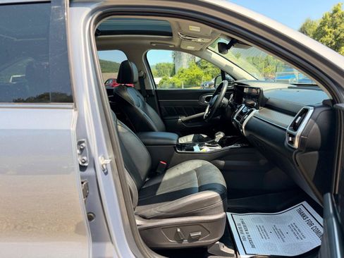 Used 2023 Kia Sorento SX AWD/4WD image 22