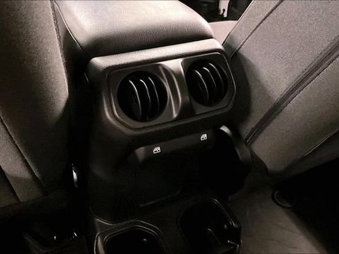 Used 2024 Jeep Wrangler Unlimited Sport AWD/4WD image 30