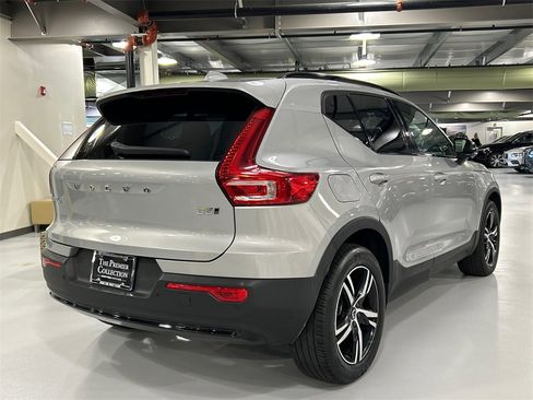 Certified 2023 Volvo XC40 B5 Plus w/ Protection Package image 2