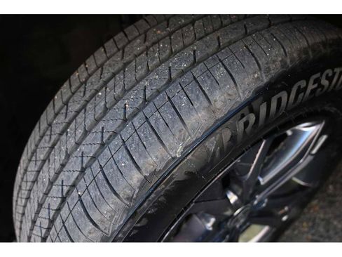 Used 2022 Toyota Sienna XLE image 11