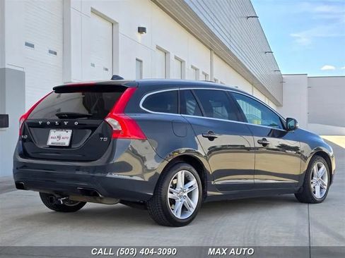 Used 2015 Volvo V60 T5 Premier image 8