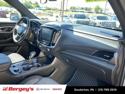 Used 2023 Chevrolet Traverse LT AWD/4WD image 33