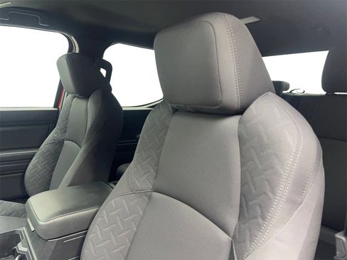 Used 2025 Toyota Tacoma SR image 27