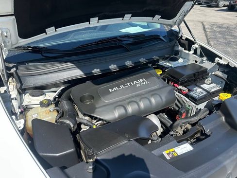 Used 2016 Jeep Cherokee Sport FWD image 36