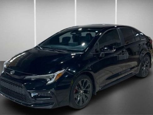 Used 2025 Toyota Corolla XSE FWD image 12
