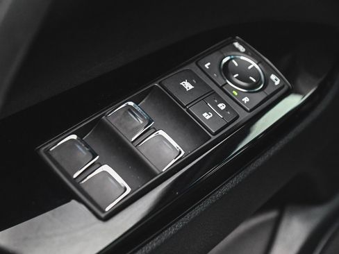 Used 2021 Lexus LX 570 4WD w/ Sport Package image 10