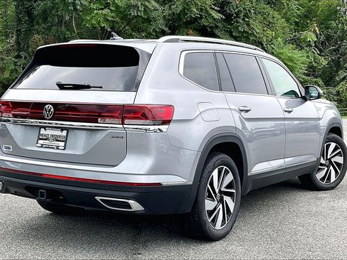 Used 2025 Volkswagen Atlas SEL AWD/4WD image 13