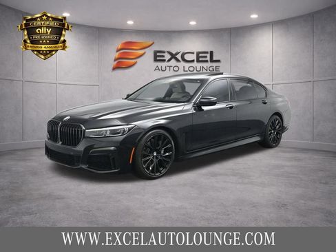 Used 2022 BMW 740i w/ M Sport Package RWD image 1